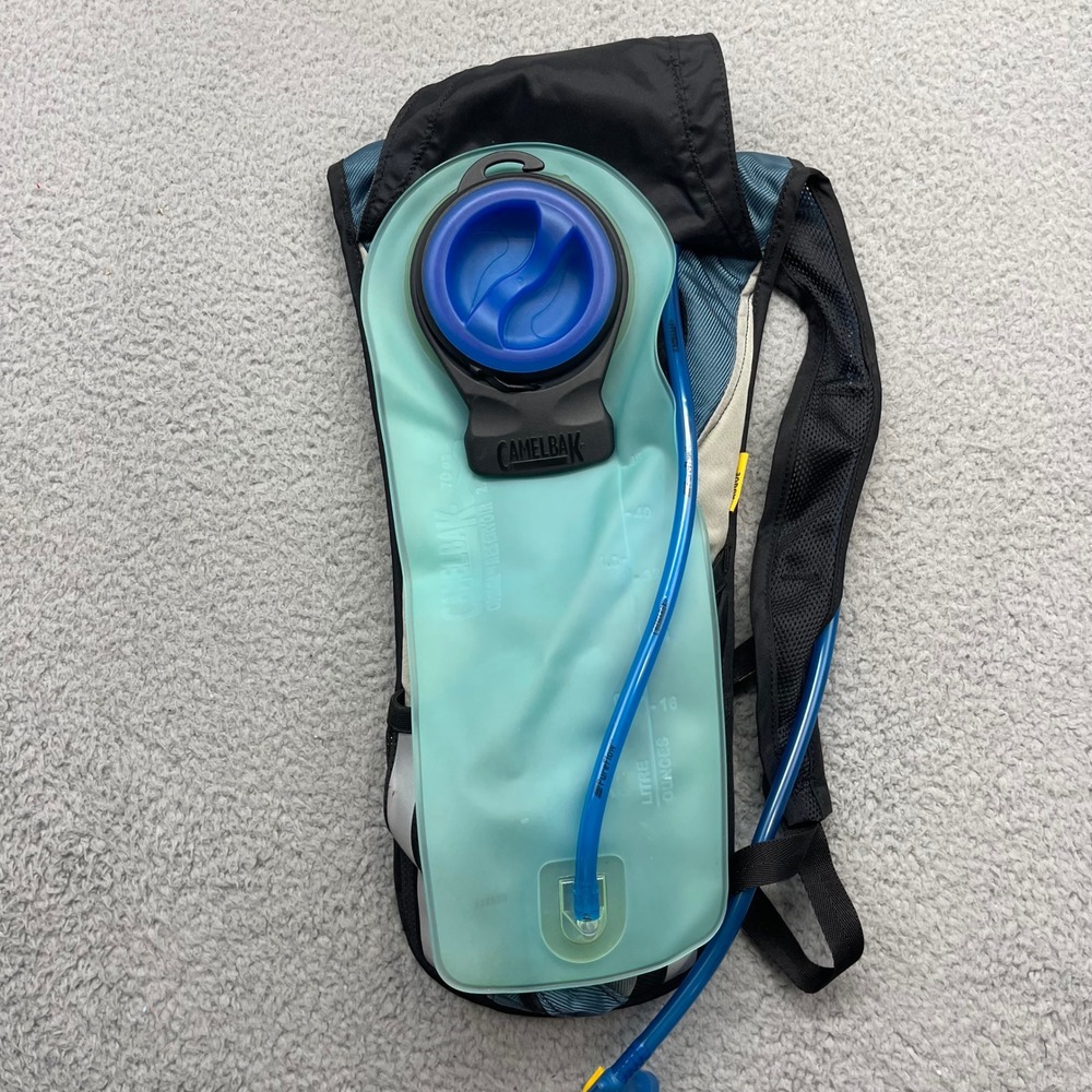 CamelBak Rogue 2L Blue Gray Hydration Pack Hiking Trail backpack w/ Reservoir - Picture 8 of 8